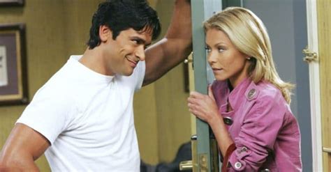 Kelly Ripa Always Bothered By Pay Gap Between Her And Mark Consuelos