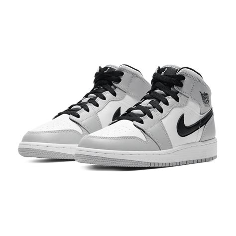 Jordan 1 Mid Light Smoke Grey 100 Authentiek