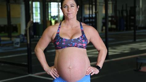 Pregnant Woman Lifts 93kg Weight Just Days Before Due Date