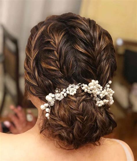 Bridal Hairstyles Perfect For The Reception Party