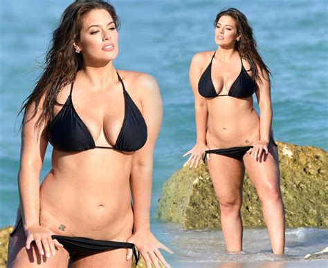 Sports Illustrated Swimsuit Issue Features Plus Size Model Ashley