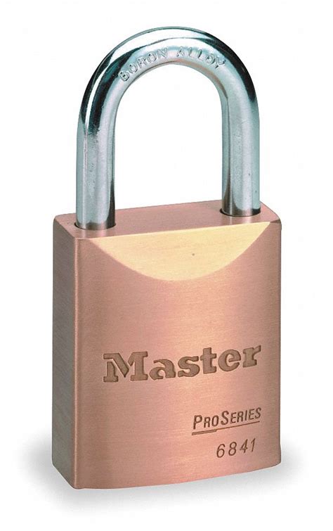 Master Lock Padlock 1 916 In Vertical Shackle Clearance 2532 In