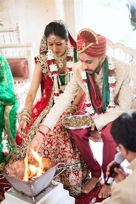 Dazzling Traditional Hindu Wedding Ceremony In Emerald Red