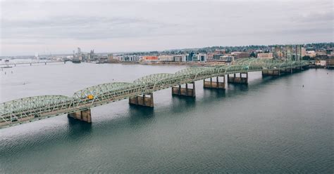 Us Coast Guard Says Planned Bridge Across Columbia River Is 60 Feet