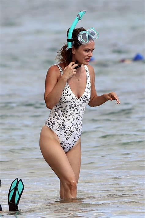 Rachel Bilson In A Swimsuit Hawaii 08 16 2021 CelebMafia