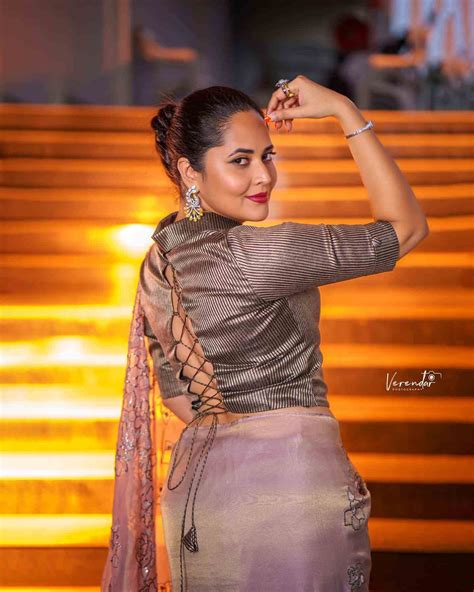 Anasuya Bharadwaj Bids Jabardasth Adieu In A Pink Tulle Saree