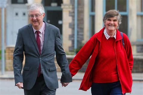 Wife Of Welsh First Minister Mark Drakeford Dies Suddenly Evening Standard