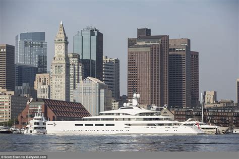 Kirsty Bertarelli Poses On Board Her £100m Superyacht Daily Mail Online