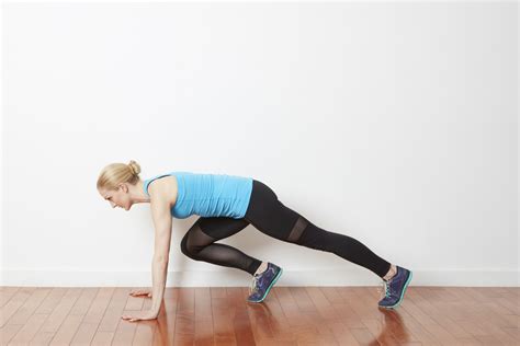 How To Do Mountain Climbers For A Total Body Workout