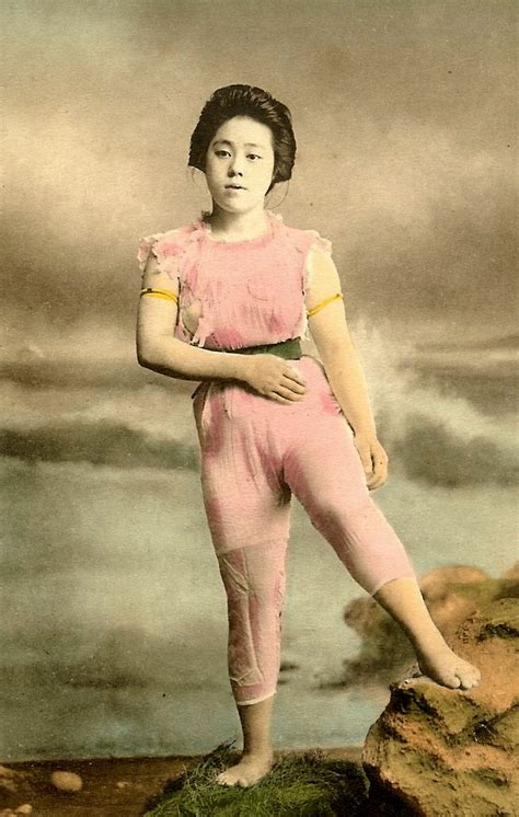 37 Rare Color Photos Of Young Japanese Girls Posing In Bathing Suits From The Early 20th Century