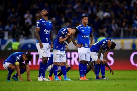 Notícias e informações sobre cruzeiro. Por vez primera en su historia Cruzeiro baja a Serie B en ...