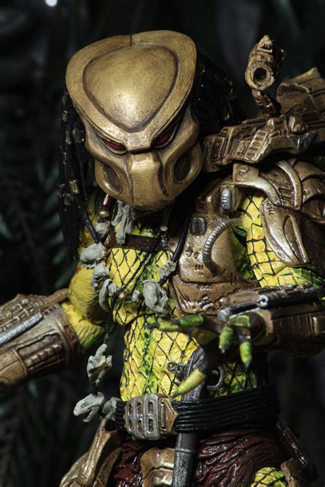 The hiya toys predators toys are an ongoing line of action figures and accessories based on the predator franchise produced in 1:18 scale. Toy Fair 2018 - NECA Predator 2 Ultimate Elder: The Golden ...