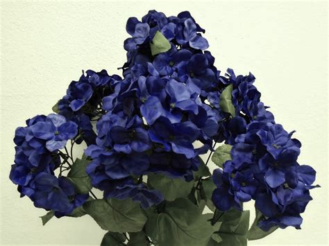 Blue Hydrangea Bush 7 Artificial Silk Flowers 20 Bouquet 730bl