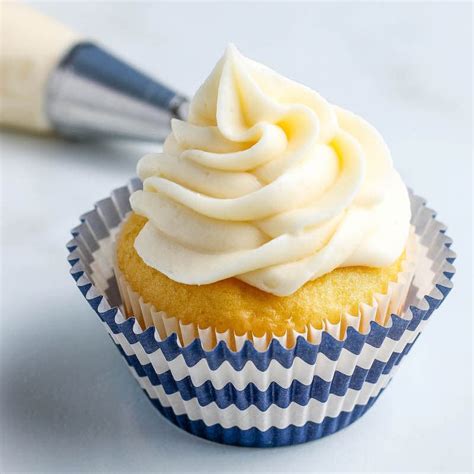 The Best Cream Cheese Frosting The Novice Chef
