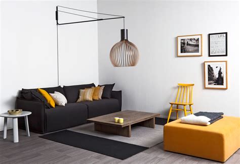 Du bør for eksempel kombinere en taklampe med en gulvlampe samt dekorasjonslamper. Stuelamper » Belysning stue inspiration » Livingshop.dk
