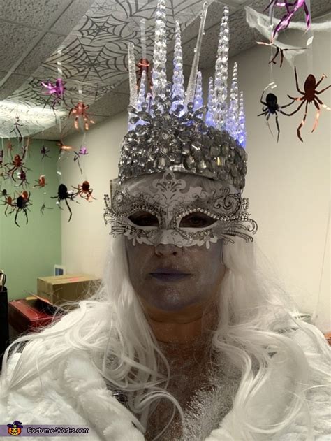 Make this elsa snow queen costume and let it go! Ice Queen Costume | Unique DIY Costumes