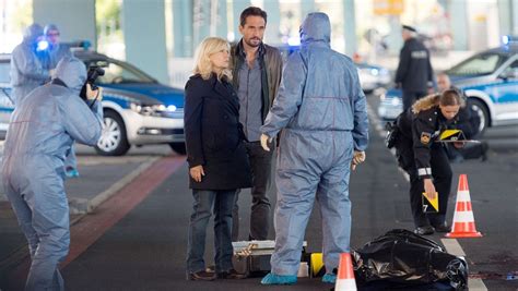 Die kommissarinnen charlotte lindholm und anais schmitz werden mit rechtsnationalem gedankengut konfrontiert. "Tatort" heute aus Bremen: "Nachtsicht" über Geisterfahrer ...