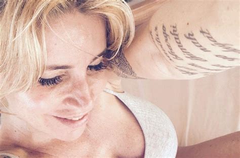 La actriz, que ahora se reinventó como. El nuevo y provocador tatuaje de Florencia Peña ¡en su ...