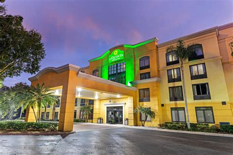 La Quinta Inn And Suites By Wyndham Tampa North I 75 Tampa Fl Hotels