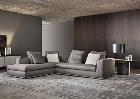 Minotti Powell Sofa Couch Decor Chandelier In Living Room Couches