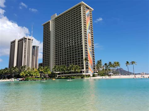 Hilton Hawaiian Village Fireworks A Beloved Waikiki Beach Resorts