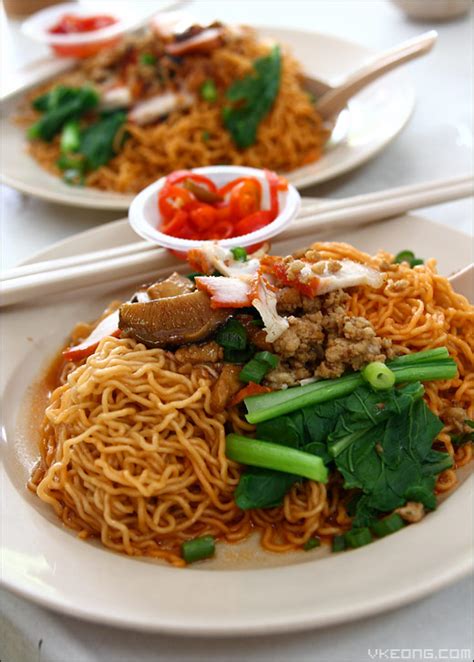 Western food has caught on in china. TheStPoster.Food: Kuching Kolo Mee "Bintang Food Court ...