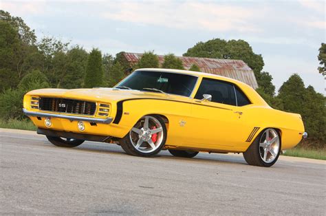 This Viper Yellow 1969 Camaro Is Full Of Pro Touring Goodness Hot Rod