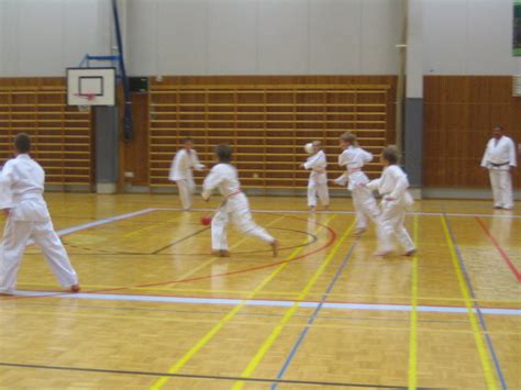 Juniorien harjoitukset - Pohjois-Savon Karate ry