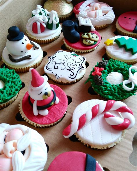 These cute cakes are specially selected to be something anyone can the birthday cake ideas on this website are chosen because they are something i feel like everyone could do. 40 Enjoy Easy And Delicious Cakes With These Amazing Christmas Cake Ideas