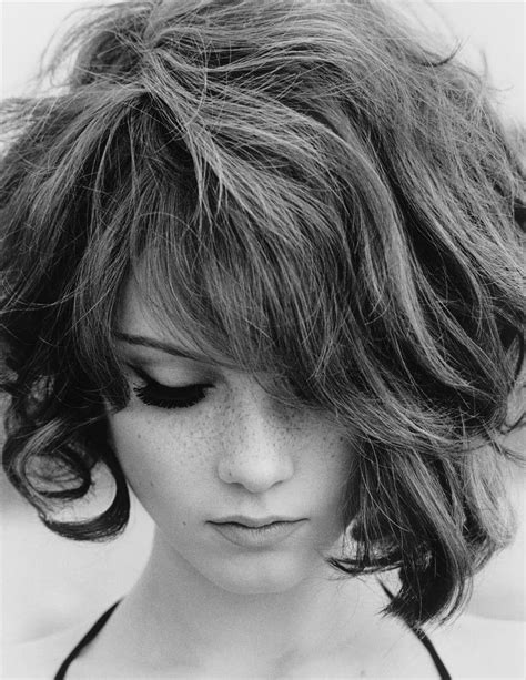 Ideas Of Wavy Messy Pixie Hairstyles With Bangs