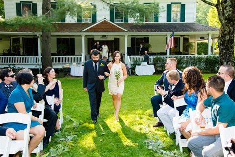 Outdoor Wedding Ceremony Beaverkill Valley Inn Photo Courtesy Of Joe Damone Photography