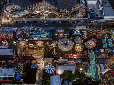 This Spectacular Night Time Shot Shows New Yorks Famous Amusement Park