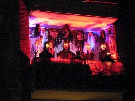 24 Awesome Apartment Balcony Decorations For Amazing Halloween Day
