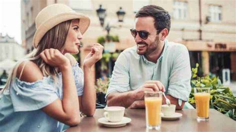 How To Tell If A Guy Likes You 60 Signs And 10 Signs He Doesnt Like You