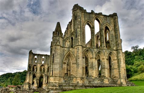 10 Of The Best Medieval Abbeys In Britain Britain And Britishness