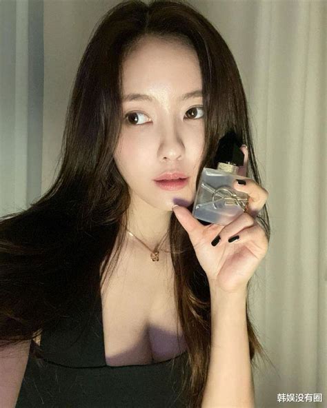 T Ara朴孝敏发“香水广告”，粉丝：眼里只有姐姐的身材、美貌 哔哩哔哩