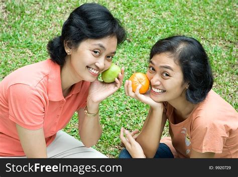 Two Asian Sister Free Stock Images And Photos 9920729