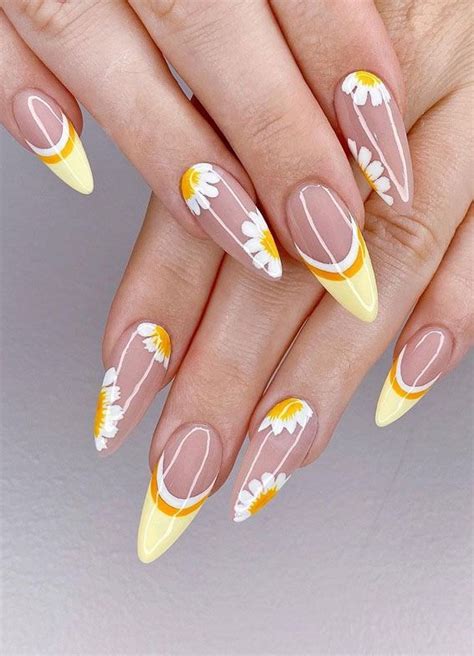 Best Summer Nails 2021 To Rock Your Look Soft Yellow Tips And Daisy