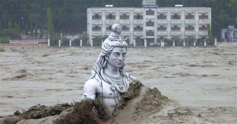 Over 100 Killed In India Flooding
