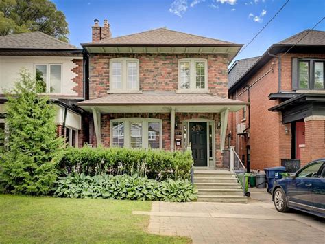 Like any big city, toronto features neighbourhoods that are simply. 279 Roncesvalles Avenue Toronto / 279 Roncesvalles Avenue ...