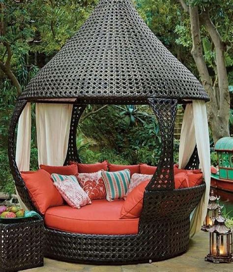 10 Beautiful And Unique Outdoor Designs For An Amazing Home Look — Teracee Outdoor Daybed