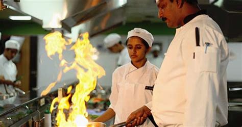 Top 10 Culinary Arts Colleges And Hotel Management Institutes In India 2023
