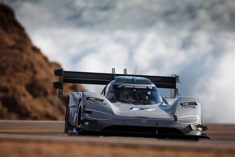 757148—volkswagen Makes Racing History With Record Breaking Electric