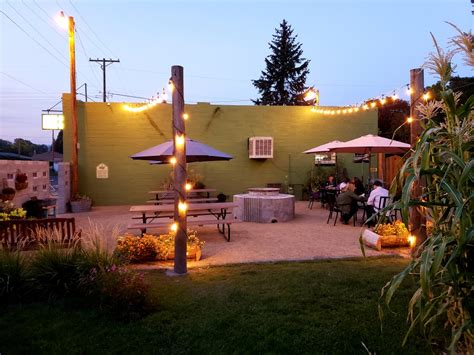 See 6,900 tripadvisor traveler reviews of 152 klamath falls restaurants and search by cuisine, price, location, and more. Restaurant In Klamath Falls For All - The Grocery Pub
