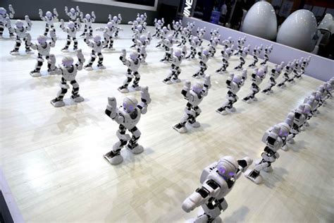 Swarm Robots Trigger Artificial Intelligence Breakthrough New World