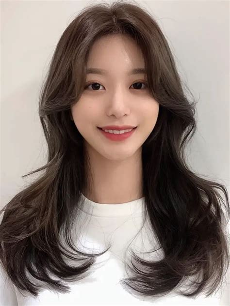 Trendy Korean Shoulder Length Hairstyles For Women