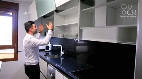 Welcome to silestone by cosentino´s official facebook fan page: Cocina moderna Frente Silestone negro - YouTube