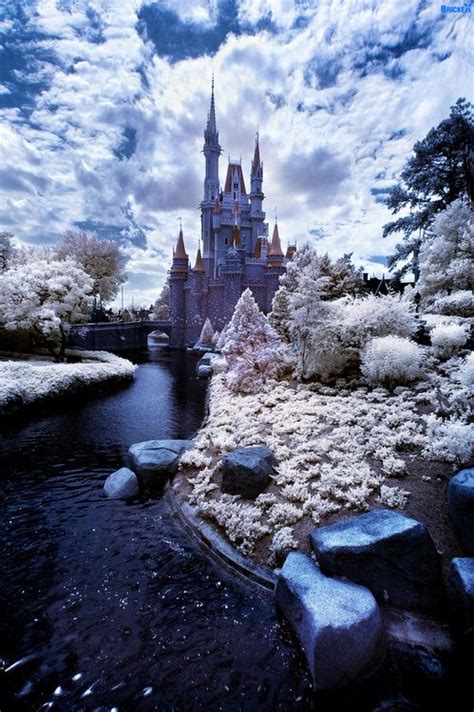 Snow At Disney Photos Of The Parks As Winter Wonderlands Castle