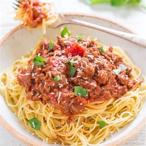 super easy spaghetti recipe done in 15 minutes averie cooks