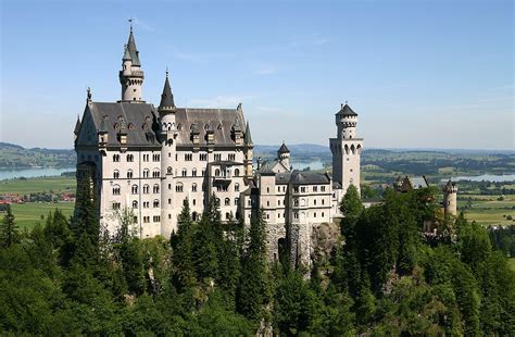 تعرف على قلعة نويشفانشتاين ألمانيا Neuschwanstein Castle
